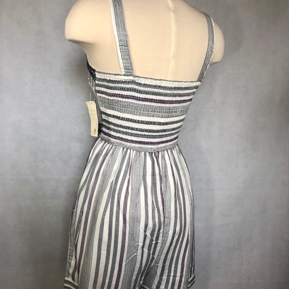 🎁🎄🆕SALE🎉Striped Romper w/pockets - Picture 6 of 8